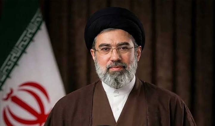 قائد الثورة الاسلامية المفدى السيد مجتبى الخامنئي دام ظله  يوجه برسالة الى حزب الله
